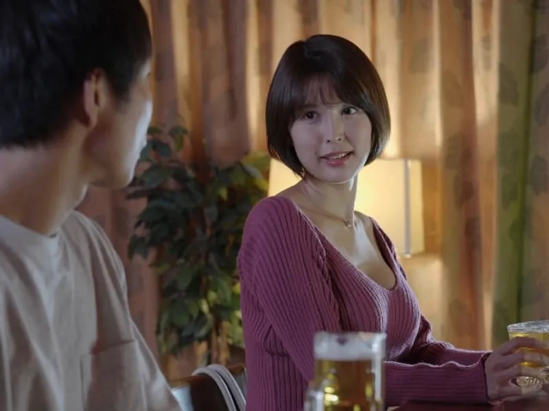 Poster of Bắt gặp thần tượng tsukasa aoi trong quán bar