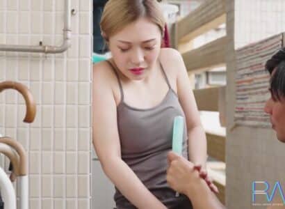 Poster of Cậu con trai vô sinh, bố chồng an ủi rồi giúp con dâu có thai