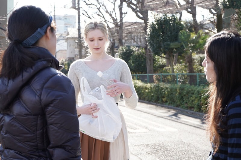 Poster of Chồng hay vắng nhà, cô vợ tây vụng trộm cùng cậu sinh viên hàng xóm