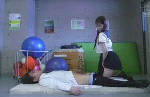 Poster of Chuyện lạ đời, nữ học sinh yêu thầy giáo trẻ và đã chuốc thuốc mê anh ấy