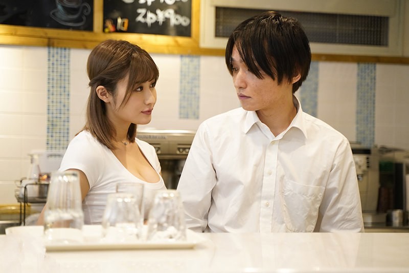 Poster of Em đồng nghiệp xinh đẹp “phục vụ” cậu đồng nghiệp làm chung khi chồng vô tâm