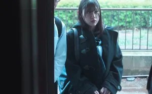 Poster of Nữ học sinh nghiêm túc đến nhà cậu bạn cá biệt định mách phụ huynh nhưng nào ngờ…