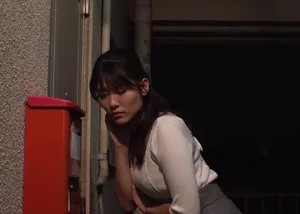 Poster of Qua nhà phàn nàn gã nhà đối diện ghê tởm vì tiếng phim sex quá to và cái kết